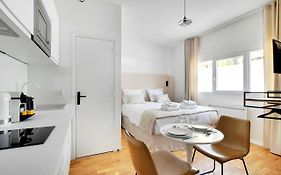 Amazing Apartment-2P-Sacre Coeur-Poissonniers-1